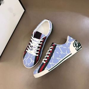 Der neueste Verkauf von hochwertigen Herrenschuhen im Retro-Stil, Low-Top-Druck-Sneakers, Mesh-Pull-on-Luxus-Damenmode, atmungsaktive Freizeitschuhe, g0777