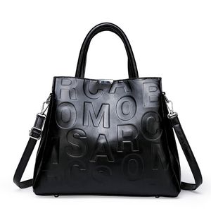 Modefärg Stor Messenger Bags Kapacitet Handväska Casual Högkvalitativ Lyx Handväskor Kvinnor Väska