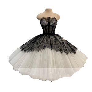 2022 Chic Black Ivory Party Dresses Ball Gown Prom Kort Strapless Lace up draped mini examen formell kvällsklänning