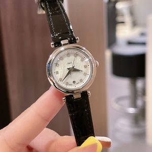 Luxury Lady Watch Diamond Dial Leather Strap Wristwatches Topp Märke Mode Kvinnor Vattentät Alla hjärtans gåva Julklappar till damer Montre de Luxe