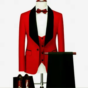 Marka Groomsmen Red and Black Groom Tuxedos Szal Satin Lapel Mężczyźni Garnitku Mężczyzna ślubny Kurtka kamizelka spodnie krawat Z160 Męskie Blazers