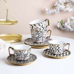 Mugs European Ceramic Mug Home Restaurant Coffee Afternoon Tea Net Red Creative Ins Electroplating Cup And Plate Set