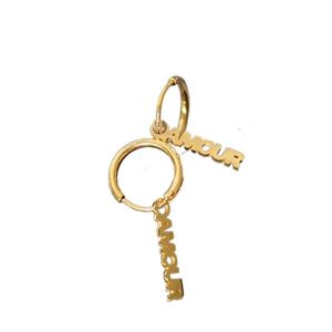 Colares de pingente personalizados Personalizar Nome Brinco Eardrop Aço Inoxidável Aço Inoxidável Namplate Dangler Para Filha Mulheres Criatividade Presente