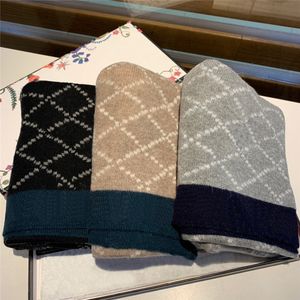 Winter-Designer-Kaschmir-Schal für Männer und Frauen, hochwertige Marke, klassische Buchstaben, warm, weich, Schals, Schals für Herren und Damen, 3 Farben
