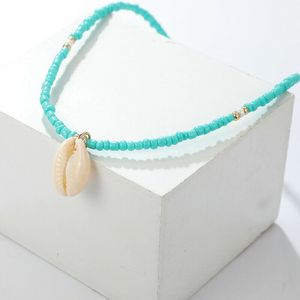 Bohemian Green Beaded Choker Halsband Seashell Necklace Clavicle Pendant Natural Sea Shell Cowrie Pärlor Kvinnor Strand Smycken Y0301