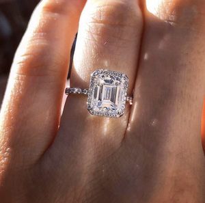 ラグジュアリー925スターリングシルバーエメラルドカットシミュレートダイヤモンド結婚式の婚約カクテル女性バンドリングセットファインジュエリーギフト