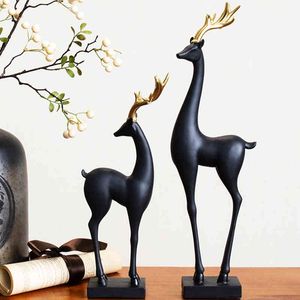 Deer Home Decoration Accessories European Living Room Decorative Figurine Cabinet Creative Resin Desktop Ornaments 210414