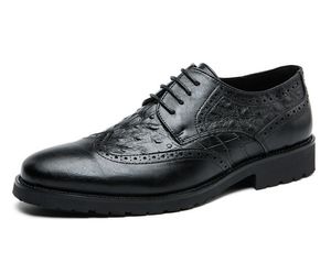 Moda Erkek Örgün Ayakkabı Püskül Loafer'lar Erkekler Siyah Elbise Tasarımcı Düğün Ayakkabı Deri Brogues Üzerinde Kayma