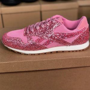 2021 Designer Women Sneakers Flat Shoes Lace up Sneaker Leather Low-top Trainers with Sequins Outdoor Casual Shoes Top Quality 35-43 W21