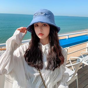 bucket hat Fisherman's Hat Women's spring and summer double sided denim with rough ee to cover the face sun