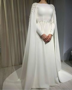 2021 Abiti da sposa modesti con mantello Abito da sposa Maniche lunghe in raso Scollo a barca Sweep Train Custom Made Plus Size Cristalli Paillettes Vestido De Novia 401 401