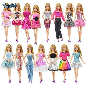 10 PC 인형 옷 드레스 10 플라스틱 목걸이 무작위 10 쌍 도매 인형 세트 액세서리 소녀 선물 장난감