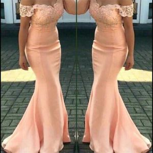 Custom Plus Size Sweetheart Off-Ramię Aplikacja Elastyczna Satin Woman Lady Mermaid Bez Rękawów Formalna Suknia Suknie Druhna