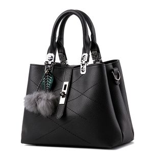 HBP Stickerei Messenger Bags Damen Lederhandtaschen für Damen Sac a Main Damen Haarball Handtasche Tote Schwarz