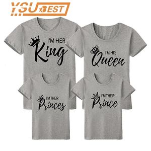 Family Look Mommy and Me Matching Outfits Clothes Father Mother Mom Daughter Son Baby Boys Girls T-shirt King Queen T Shirt 210417