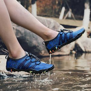 Outdoor Sneakers Men Wading Shoes Swimming Mountaineer Mesh Fabric Breathable Water Shoes Women Upstream Beach Aqua Shoes Y0714