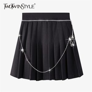 Saia de cadeia de metal de retalhos de estilo formigal para mulheres cintura alta mini preto saias plissadas feminino verão moda 210521