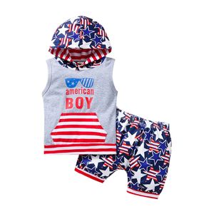 Independence Day Boys 'Roupas Conjunto de Verão Listrado Carta Estrela Impresso Capaz Capaz Capas América Bandeira Infantil Wear M3453