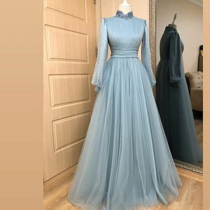 Lekkie Niebieskie Muzułmanie Prom Dresses Wysokiej szyi Długie Rękaw Formalne Suknie Zroszony Appliqus Collar Ruched Tulle Arabia Saudyjska Szaty