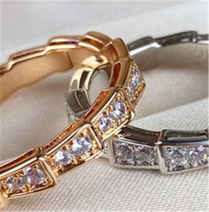 Ring Luxury feminino designer anéis de moda para mulheres de alta qualidade Classic Snake Ring Diamond Luxury Designer Jewerly Anniversary