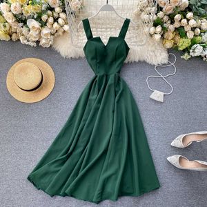 2020 Wysokiej jakości Kobiety Vintage Dress Summer Bez Ręka Bez Ramiączek Spaghetti Pasek Sukienka Vestidos Party Plaża Sukienka New Y0603