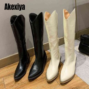 2021 New Ins Women Beige High Heels Wees Długie Buty Lady Riding Cowboy Buty Jesień Projektant Spiczaste Toe Knee-High Boots U848 Y1125