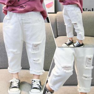 Jeans Kinder Zerrissene Loch Hosen Baby Junge Mädchen Weiß Neunte 1-6Y 2021 Frühling Sommer Kinder Gebrochen Denim Hosen