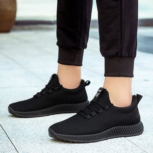 Alta qualità 2021 Sport Off Scarpe da corsa da donna da uomo Triple Nero Rosso Sneakers da corsa traspiranti per esterni TAGLIA 39-44 WY06-20261