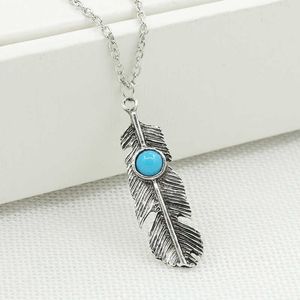 Feather Necklaces Simple Classic Leaves Style Alloy Turquoises Pendant Necklace Jewelry For Women Choker Silver