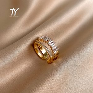 Designer Zircon Gold Double Student öppningsringar för kvinna 2021 Fashion Gothic Finger Jewelry Wedding Party Girl's Sexy Ring 2024 Ny vigselring