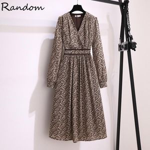 Casual Dresses Plus Size Frauen Vintage Blumendruck Boho Urlaub Frühling Chiffon Kleid Langarm V-Ausschnitt Strand Midi 2021 Teetuch