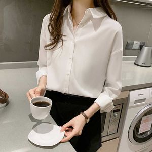 Koreanska kvinnorskjorta Chiffon Blouses för långärmad T-shirts Kvinna Vit Button-Down Blouse Toppar Plus Size Office Lady 210604