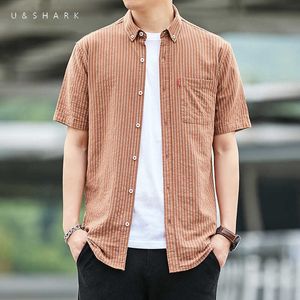 U SHARK Fashion Summer Short Sleeve Striped Shirt Young Men Button Up Shirts Korean Clothes 100% Cotton Orange Casual Shirt Male 210603