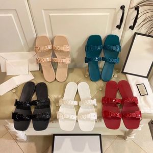 Designer Sandals Women Slipper Luxury Genuine Leather Jelly Sandal Summer Outdoor Lady Slippers Fashion Plastic Chain High quality Flat Beach Casual Shoes XX-0177