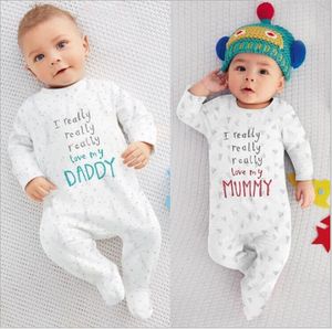 Wiosna Dziecko Pajaciki Body Garnitury Noworodków Chłopcy Dziewczyny Jednoczęściowe Ubrania Uwielbiam Papa Mama Baby Letnie Sleepsuits Ropa Bebe Odzież