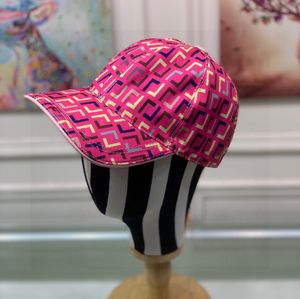 Cappelli di design di lusso alla moda di alta qualità Cappellini da uomo Cappello da baseball Berretto da baseball Stampa di lettere complete Moda Parasole Sport da donna