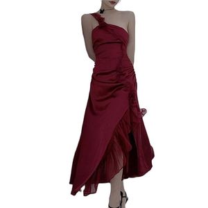 Vermelho elegante vestido feminino saia saia tube top plissado cetim de seda verão e coreano moda mulheres roupas 210520