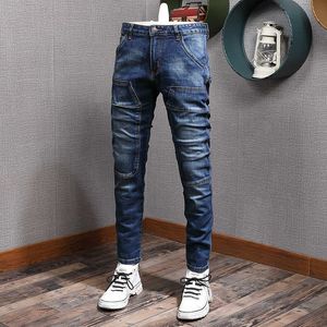 Jeans da uomo alla moda in stile street americano Pantaloni in denim slim hip-hop da motociclista blu scuro di design di alta qualità