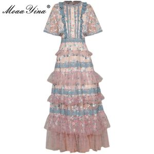 Fashion Designer dress Summer Women Dress O-neck Short sleeve Lace Splicing Flowers Embroidered Mesh Vintage Midi 210524