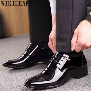 Sapatos oxford formais de grife preto para homens sapatos de casamento couro itália dedo do pé pontudo sapatos sociais masculinos 2021 sapato oxford masculino h1125