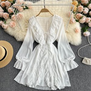 Kvinnor vit spets mini klänning sexig v hals ruffle långärmad dubbel söt a line vestidos kvinnlig elegant mantel vår sommar