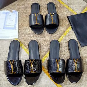 Sandálias de grife chinelos de couro genuíno de alta qualidade luxo sliders feminino moda letras de metal slide senhoras preto ao ar livre casa slides com caixa