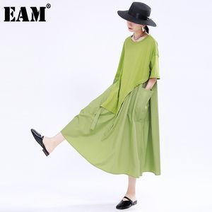 [EAM]女性グリーンスプリットドローストリングビッグサイズのドレスラウンドネックハーフスリーブルーズフィットファッション春夏1U501 21512