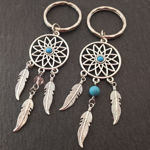 Present Rosa Black Pärlor Dreamcatcher Feather Wind Chimes Dream Catcher Key Chain Women Vintage Indian Style Keychain