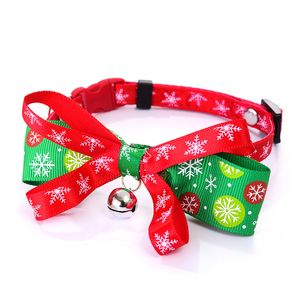 Christmas Pet Collar Czerwony Zielony Bowknot Zwierzęta Obroże Bliski Mały Dog Koty Złoto Silver Bell Tie Puppycat Akcesoria BH5424 Tyj