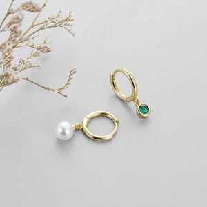 Hoop Huggie Simple Style Kleine Oorbellen voor Dames Tiny Pearls Green Zirconia Asymmetrische Dunne Huggies Elegante Earring Piercing Sieraden