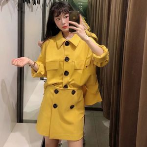 BBWMスタイリッシュなシックなポケット黄色いジャケット女性のファッションラペルカラーサイドベントコート女性シングルブレストアウター210520