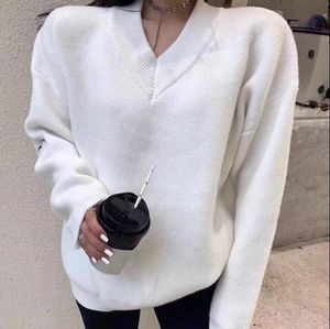 2021 fall winter fashion designer women's sweater high-end comfortable V-neck thickened C letter embroidery knit net red same style