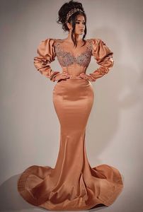 Plus Size 2022 Arabic Aso Ebi Gold Mermaid Sexy Prom Dresses Beaded Crystals Satin Evening Formal Party Second Reception Bridesmaid Gowns Dress ZJ330