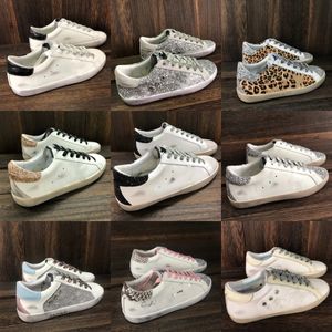 Super star Sneakers Golden Women Casual Shoes Designer Paillettes Italy Brand Classic White Do-old Dirty Men Tennis